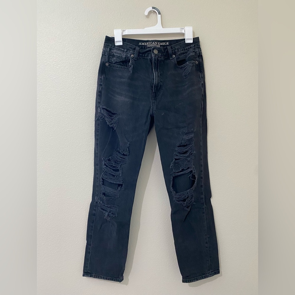 American Eagle black ripped jean